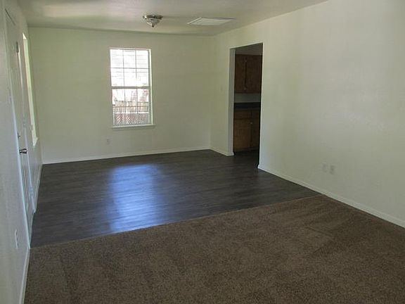 3rd image of 4236 Deering Dr