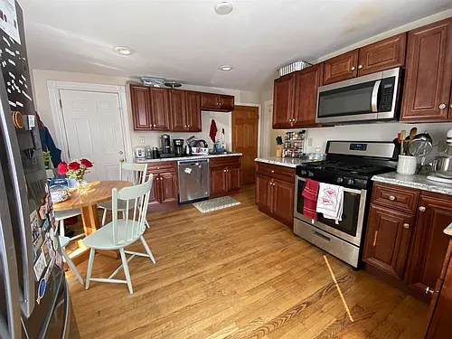 279 Pearl St #1R Photo 1