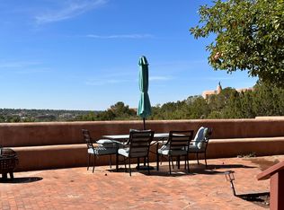 310 Los Arboles Dr, Santa Fe, NM 87501