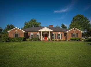 110 McMakin Mnr, La Grange, KY 40031