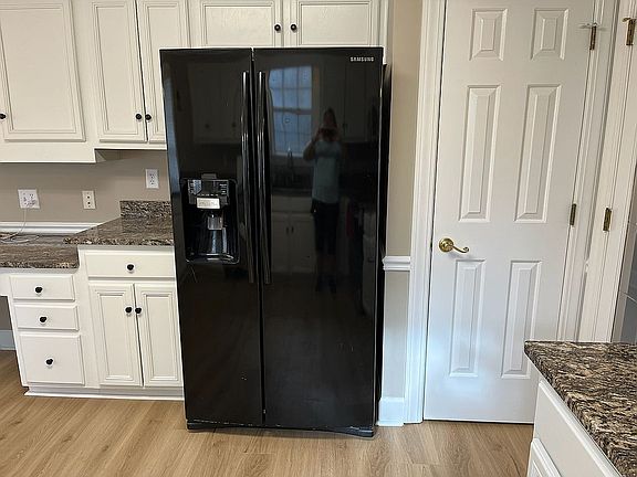 5th image of 4852 Birdwood Ct