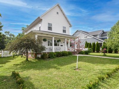 302 North West AVENUE, Waukesha, WI, 53186