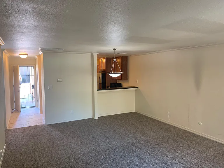 7178 N Fruit Ave #126 — Photo 4