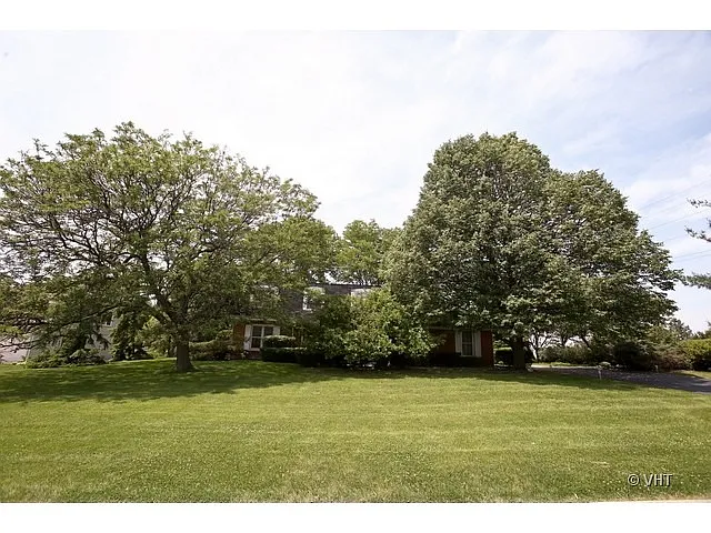 2 Kingsbury Ct photo 1