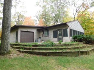 N7092 W Lake Crest Dr, Shawano, WI 54166