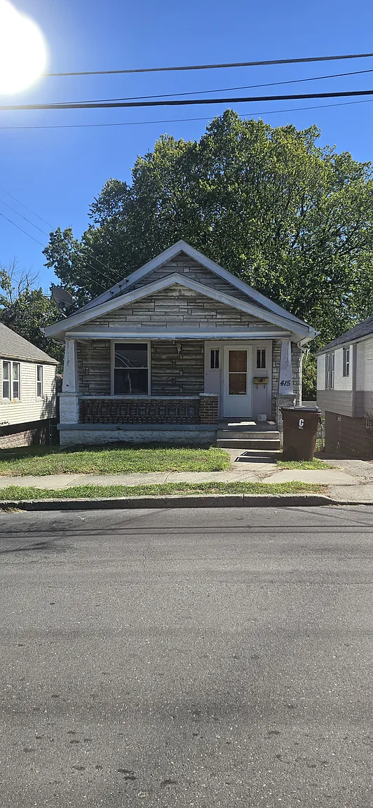 415 E 45th St photo 1