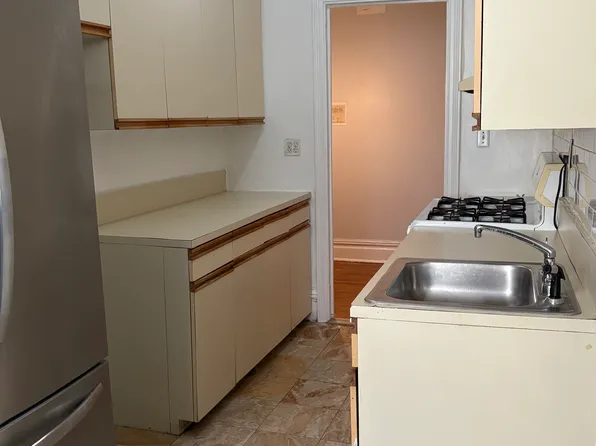 50-05 43rd Avenue image 9 of 19