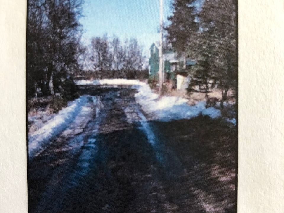 Driveway to house
