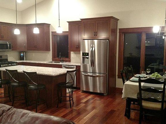 Custom Soft Close Cabinets