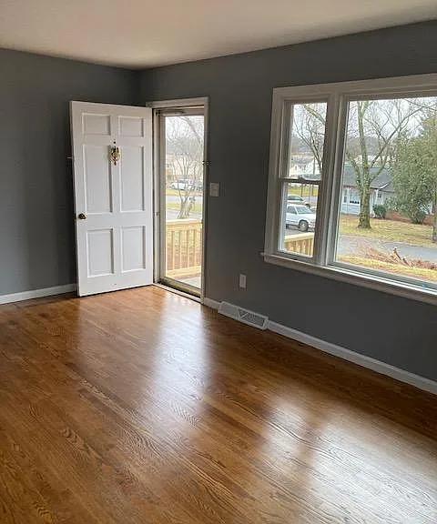 507 Moran Ave — Photo 10