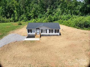 135 Con Lee Dr, Olin, NC 28660