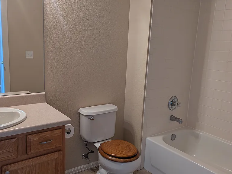 1287 Villa Grv — Photo 16