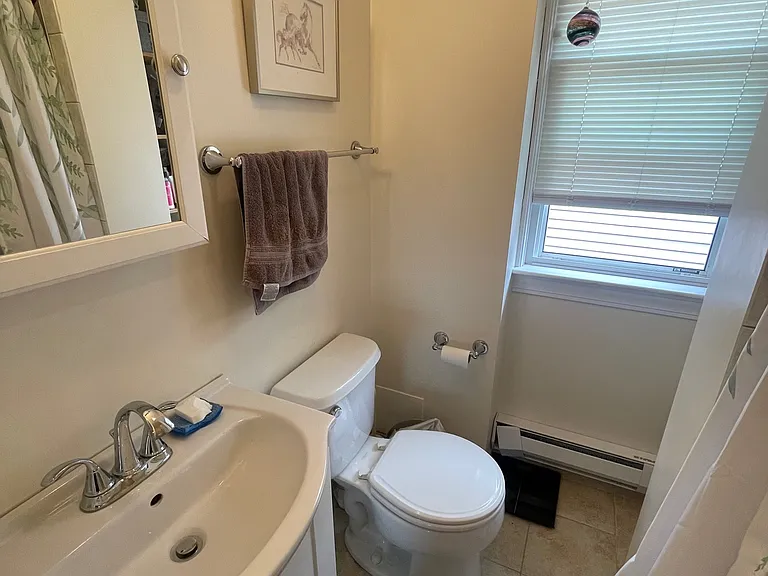 33 Belmont St #3 — Photo 9