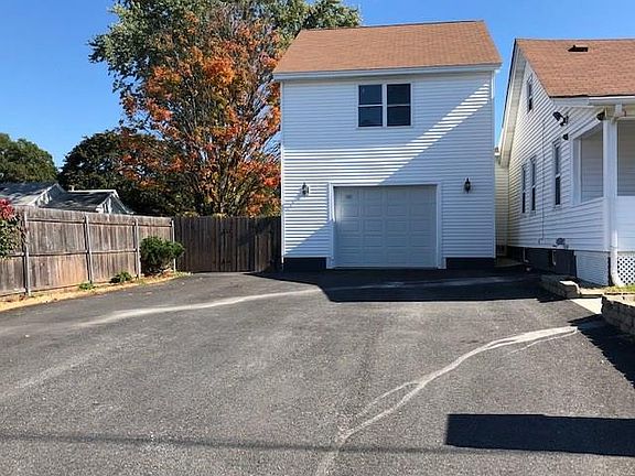 3rd image of 17 Thurber St