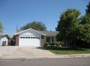 830 Arapaho St, Cheyenne, WY 82009