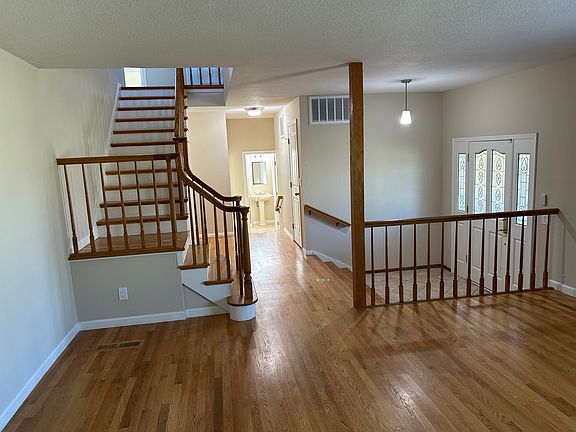 5th image of 1488 Pine Grove Way