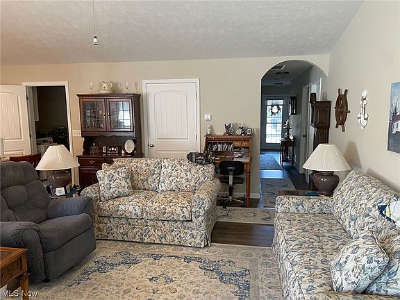 5th image of 302 Lake Breeze Cv #302