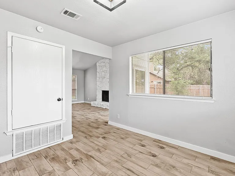 PM2-AUS7505 Saint Amant Pl — Photo 9