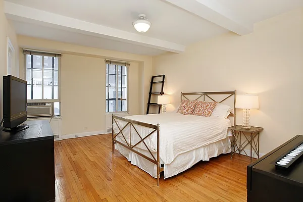 Rented by Corcoran | media 30