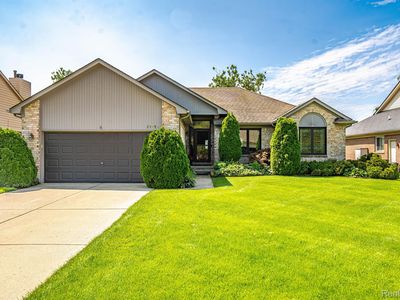 29858 Sugar Creek Dr, Chesterfield, MI, 48047