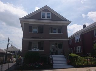 735 E 8th St, South Boston, MA 02127