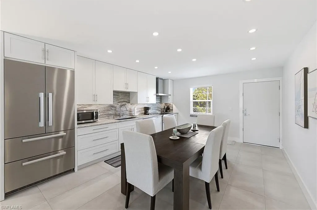 2 bed, 2.0 bath, 1600 sqft, $7,500 — Photo 3