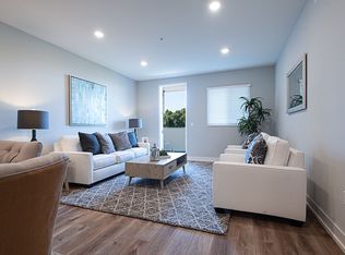 18535 Burbank Blvd #303, Tarzana, CA 91356