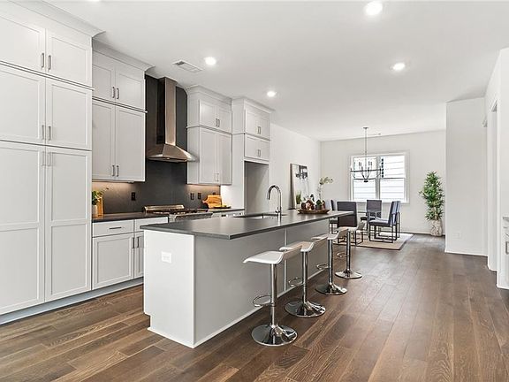 3rd image of 3667 Peachtree Rd NE #14