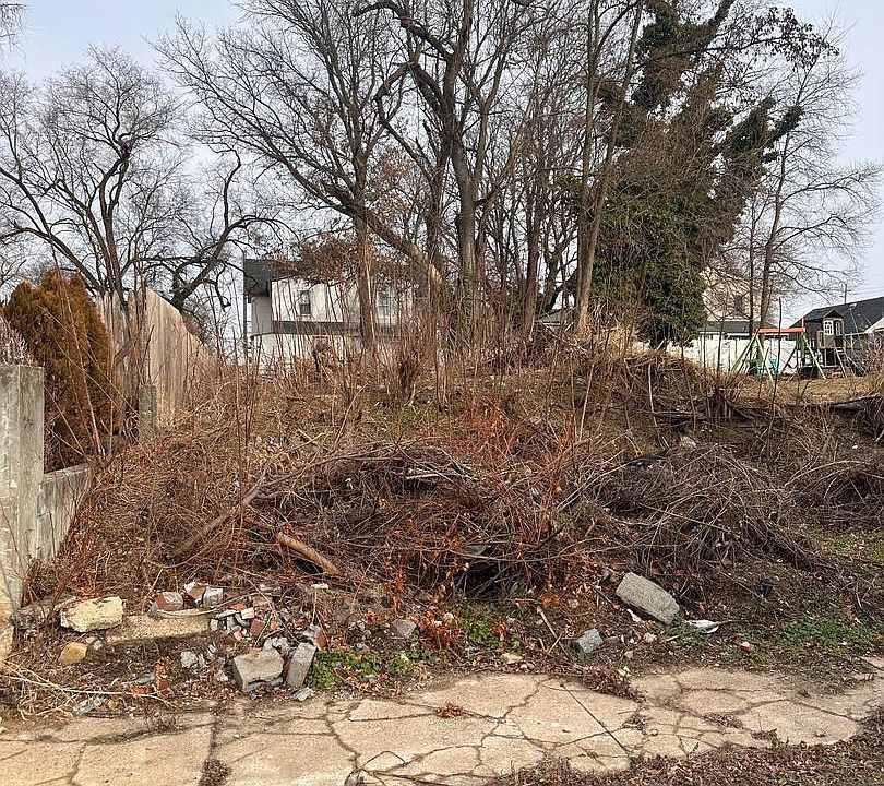 1st image of 1226 N Bergen Ave