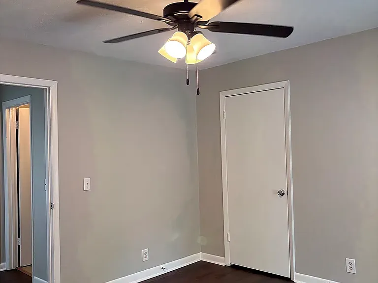 2835 Georgia Ave — Photo 13