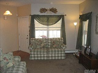 5th image of 56 Beech Ave