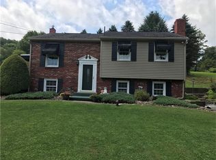 712 Pine Run Rd, Apollo, PA 15613
