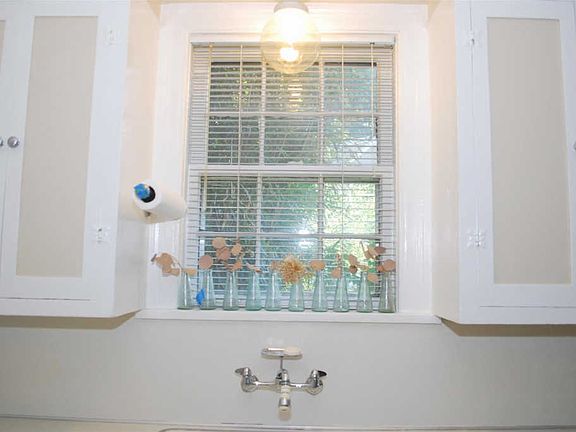 5th image of 1905 Sweetbriar Ave