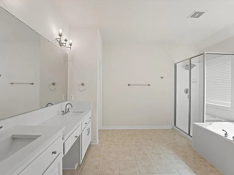 8908 Red Oaks Dr — Photo 7
