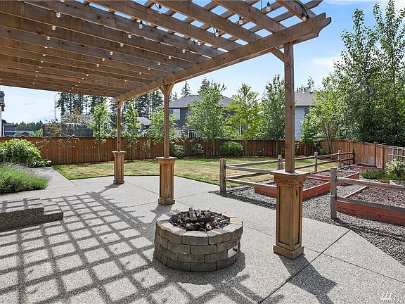 2nd image of 222 Pickford Pl SW