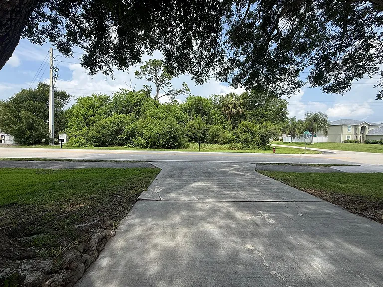 Fleming St — Photo 37