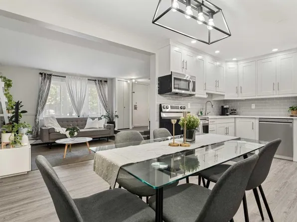 3809 N 45th St SW #63, Calgary, AB T3E 3H4