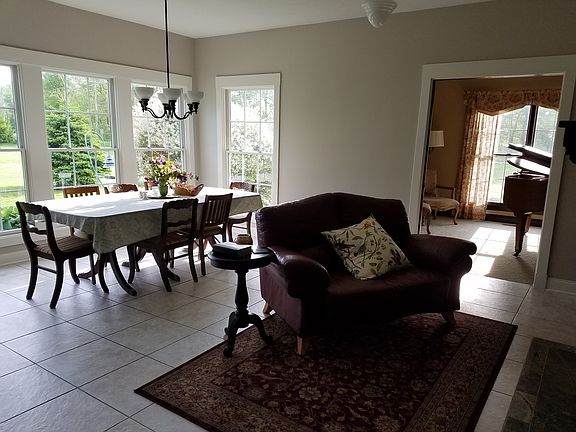 Kitchen to Hearth Room