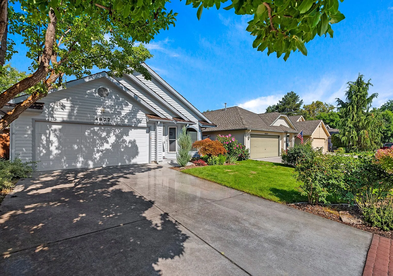 Available Now-3bd, 2b Home near Greenbelt in Garden City — Photo 2