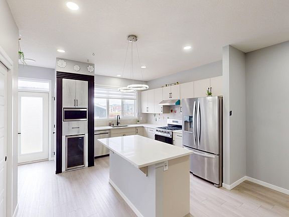 4th image of 106 Dawson Harbour Rise