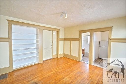 2nd image of 305 S Douglas St #2
