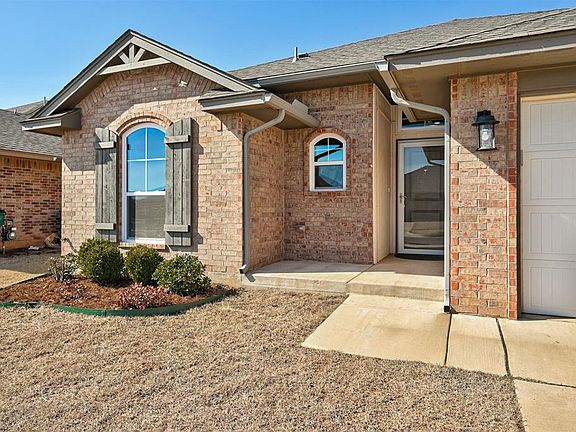 2nd image of 9505 Ashford Dr