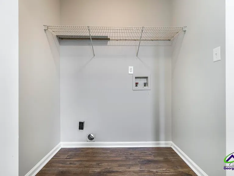 200 Stirling Bridge Dr — Photo 16