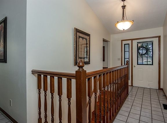 4th image of 6642 Saladino Dr