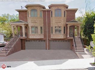 258 4th St, Palisades Park, NJ