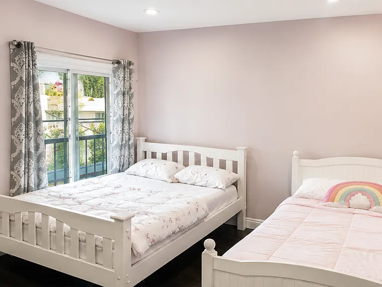 612 S Barrington Ave #310 — Photo 5