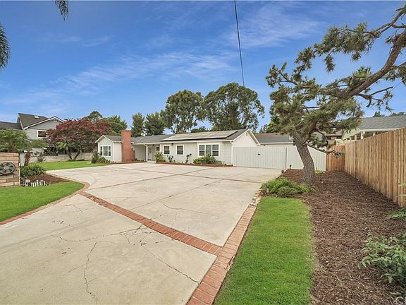 4th image of 10439 Cliota St