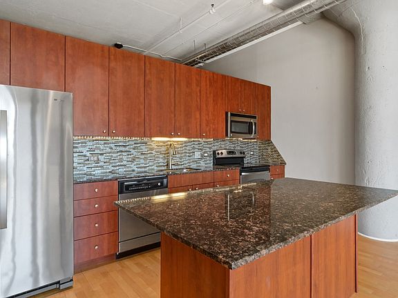 3rd image of 565 W Quincy St Unit 715