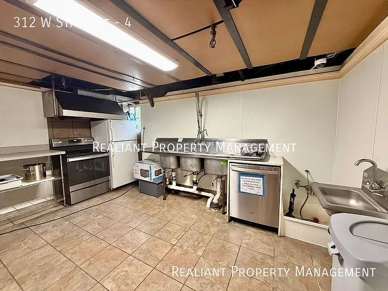 312 W State St #4 — Photo 16