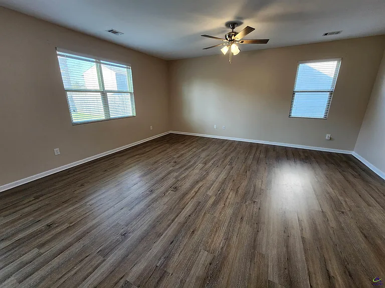 223 Flowing Meadows Dr — Photo 7